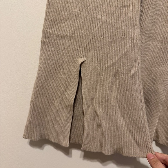 Abercrombie & Fitch Beige Ribbed Knit Flare Wide Leg Slit Pants Size Large - Picture 5 of 7